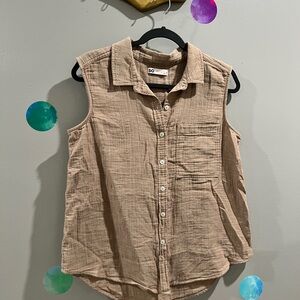 SO Women's Button Down Tan Sleeveless Shirt